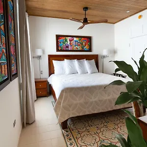 casa-wilson-inn.top-hotels-puertorico.com/
